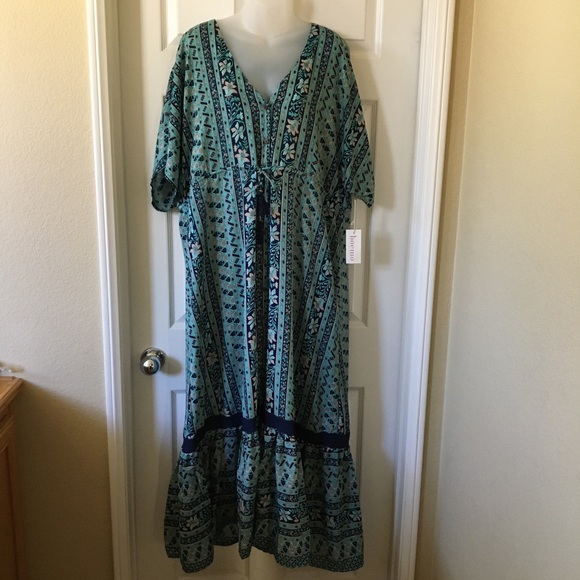 boemo Dresses & Skirts - BOHO MAXI DRESS XL